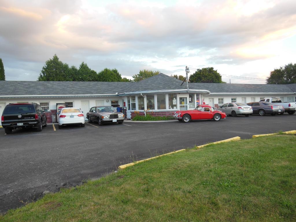 Kent Motel Chatham-Kent Exterior photo